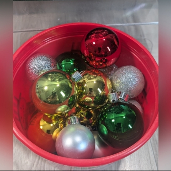 VINTAGE AND NEWER CHRISTMAS BUNDLE LOT - Picture 13 of 13